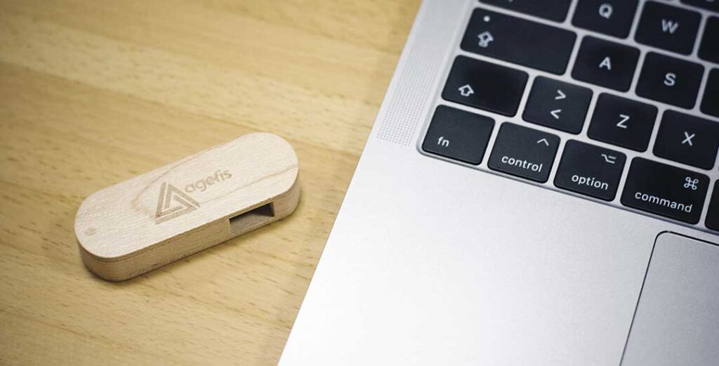 usb di legno 