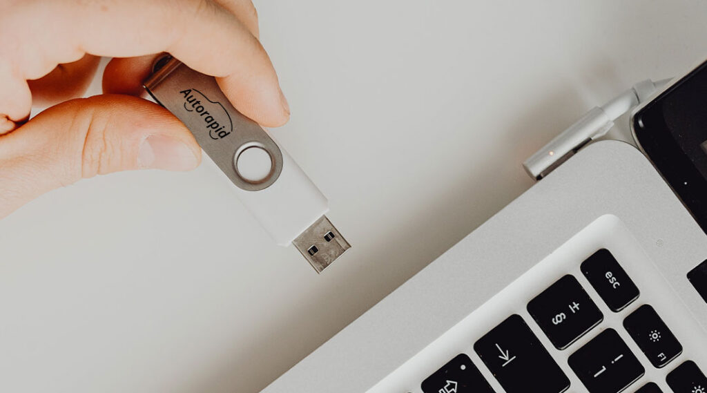 chiavette usb personalizzate per autoscuole