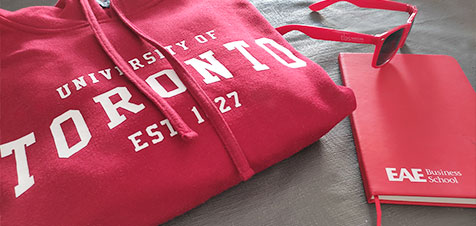 Gadget con logo per studenti universitari