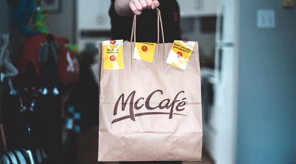 Sacchetti di carta takeaway personalizzati