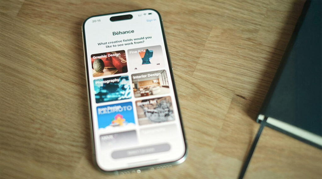 behance sul cellulare di una persona