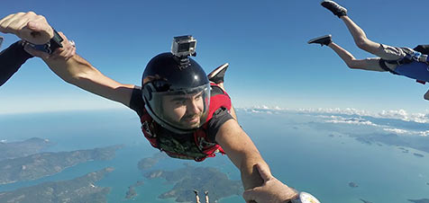 due action cameraman in aria con GoPro per una strategia di video marketing