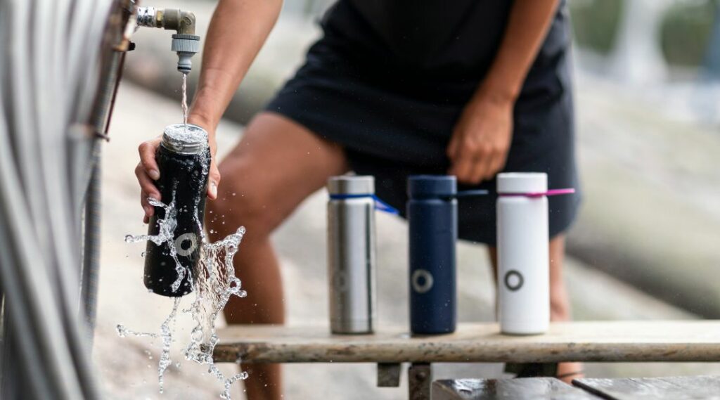 Borraccia piena di acqua