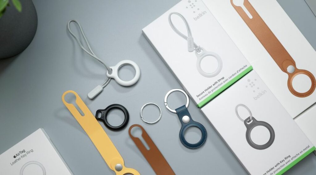 Portachiavi smart esposti con le rispettive confezioni
