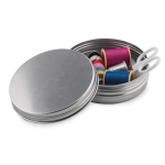 Set da cucito pubblicitario da regalare confezione di latta Couture color argento opaco quarta vista