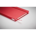 Taccuini promoizonali A5 con elastico pagine a righe riciclate RPET color rosso quinta vista fotografica