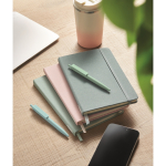 Taccuini promoizonali A5 con elastico pagine a righe riciclate RPET vista ambiente