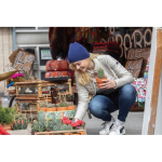 Cappellini invernali con logo aziendale leggeri riciclati Eco color blu mare vista ambiente 4