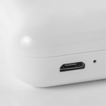 Cuffie bluetooth TWS con logo in scatolina di ricarica color bianco sesta vista