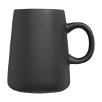 Tazze personalizzate ceramica opaca manico rotondo 450ml Wide Base color nero vista laterale