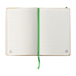 Taccuino promozionale con elastico B6 riciclato pagine a righe color verde chiaro quinta vista