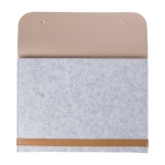 Cartelle porta computer 14'' in feltro RPET con dettagli in similpelle color grigio chiaro quarta vista
