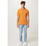 Polo piqué vestibilità regular in eco cotone 220 g/m² Iqoniq Yosemite color arancione vista con modello