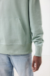 Felpa oversize in eco cotone regular fit 340 g/m² Iqoniq color verde oliva quinta vista con modello