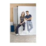 T-shirt da uomo in 100% cotone biologico  da 160 g/m² Elevate NXT color grigio scuro immagine stile di vita 2
