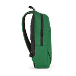 Zaino da 18l in rPET 300D con tasca frontale con zip e tasca laterale 15,6” color verde terza vista