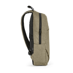 Zaino da 18l in rPET 300D con tasca frontale con zip e tasca laterale 15,6” color camel terza vista