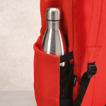 Zaino da 23 litri in rPET con finitura ripstop e tasca per pc da 15,6'' color rosso vista dettaglio