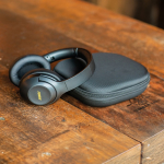 Cuffie wireless con cancellazione attiva del rumore e microfono con IA color grigio scuro