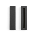 Penna a sfera in acciaio inossidabile riciclato con finitura laccata e inchiostro nero color nero vista con scatola