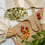 Borsa in cotone e poliestere riciclati con base in juta 220 g/m² color naturale vista ambiente