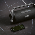Altoparlante wireless impermeabile in plastica riciclata 40W color nero vista ambiente