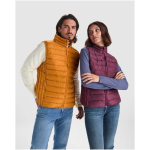 Gilet da uomo isolante in poliestere con effetto piuma 290 g/m² Roly color giallo scuro immagine stile di vita 2