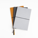 Taccuino A5 in pelle riciclata elastico orizzontale pagine puntinate vue avec plusieurs couleurs