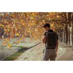 Zaino antitaccheggio in rPET che si trasforma in valigetta per PC 16'' color grigio vista ambiente 2