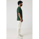 T-shirt unisex regular fit in 100% cotone da 80 g/m² Iqoniq color verde bosco quarta vista con modello