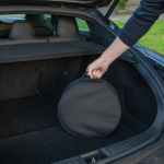 Borsa portacavi adatta a tutti i cavi di ricarica EV in PET riciclato color nero vista ambiente 2