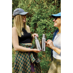 Borraccia termica in acciaio inox con manico Black+Blum da 500ml color verde oliva vista ambiente 2