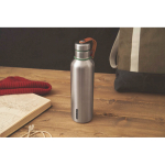 Borraccia termica in acciaio inox con manico Black+Blum da 500ml color verde oliva
