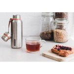 Borraccia termica in acciaio inox con manico Black+Blum da 500ml
