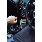 Bicchiere termico in acciaio inox antigoccia Black+Blum da 600ml color verde oliva vista ambiente 3