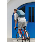 Zaino antifurto resistente all'acqua con capacità 26L per pc 16” color blu vista ambiente
