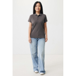 Polo piqué in cotone riciclato donna casual fit M da 220 g/m2 Iqoniq color argento opaco seconda vista con modello