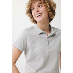 Polo piqué in cotone riciclato donna casual fit M da 220 g/m2 Iqoniq color grigio chiaro quinta vista con modello