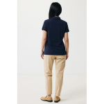 Polo piqué in cotone riciclato donna casual fit M da 220 g/m2 Iqoniq color blu mare terza vista con modello