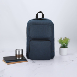 Zaino in morbido poliestere RPET per tablet e laptop fino a 15'' color blu mare vista ambiente