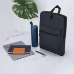 Zaino per laptop in morbido PU con tasca frontale 15'' color blu mare vista ambiente