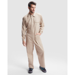 Tuta da lavoro in poliestere e cotone con zip 200g/m2 Roly Jimmy color sabbia terza vista d'uso