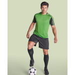 Completo sportivo unisex con 2 t-shirt 140 g/m2 Roly Direct Juve color verde sesta vista d'uso