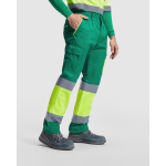 Pantaloni da lavoro lungo multitasche visibilità 235g/m2 Roly Enix color verde terza vista d'uso