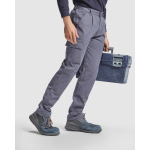 Pantaloni da lavoro in cotone con vita elastica 240g/m2 Roly Safety color grigio topo terza vista d'uso