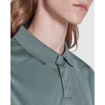 Polo tecnica donna in poliestere riciclato 125g/m2 Roly Direct Tormo color verde oliva vista dettaglio 1