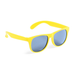 Occhiali da sole in vari colori opachi con lenti nere traslucide color giallo prima vista