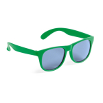 Occhiali da sole in vari colori opachi con lenti nere traslucide color verde prima vista