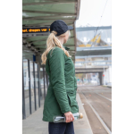 Cappellino in cotone riciclato 6 pannelli con tracciante Aware 280g/m2 vista ambiente 2