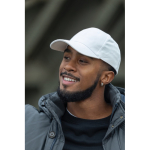 Cappellino in cotone riciclato 6 pannelli con tracciante Aware 280g/m2 vista ambiente 4